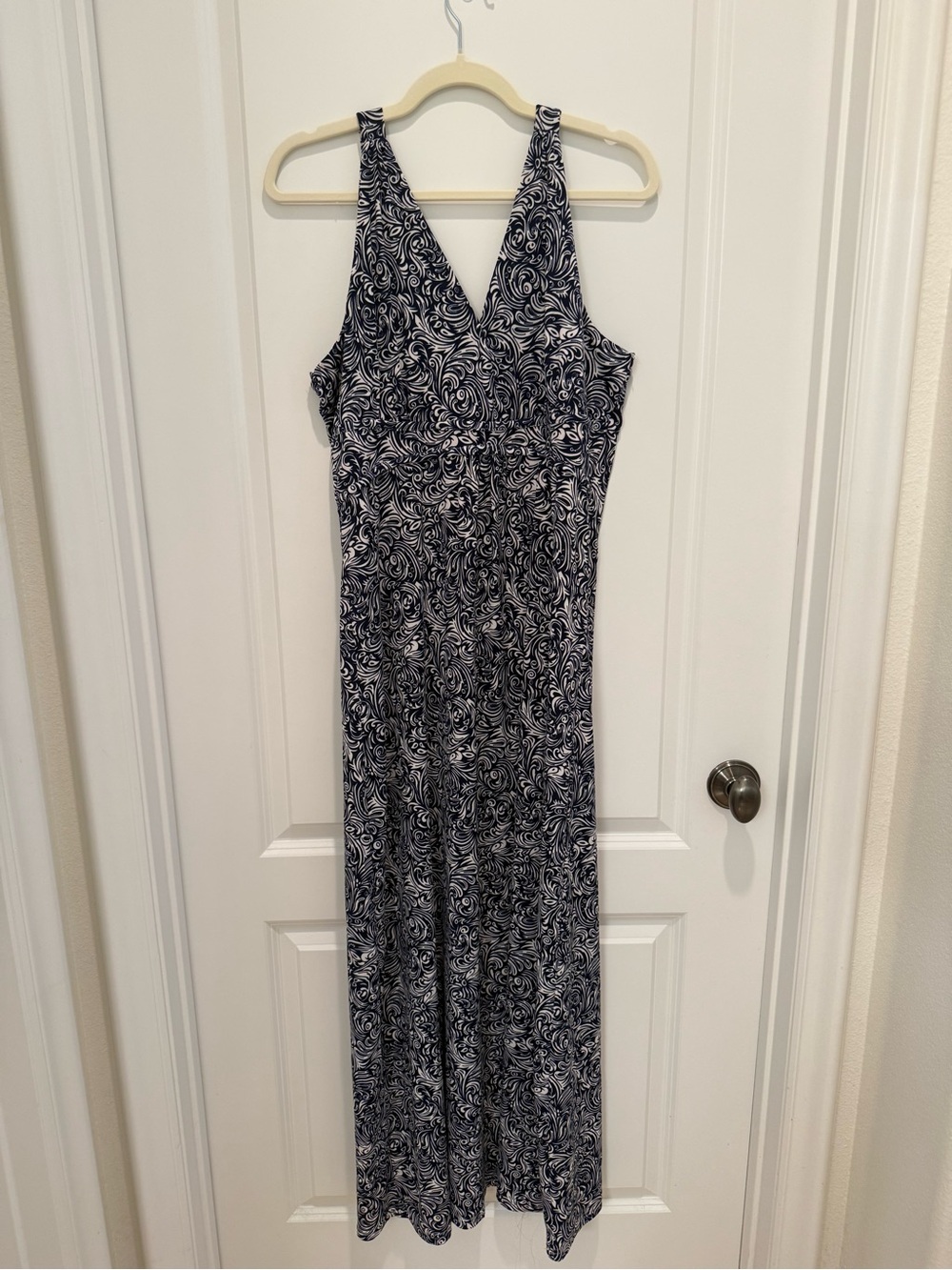 Papillon Blanc Navy and White Floral Surplice Maxi Dress